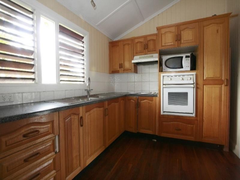 13 Dillane Street, Hyde Park QLD 4812