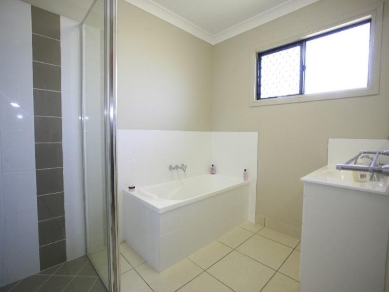 57 Anchorage Court, Bushland Beach QLD 4818