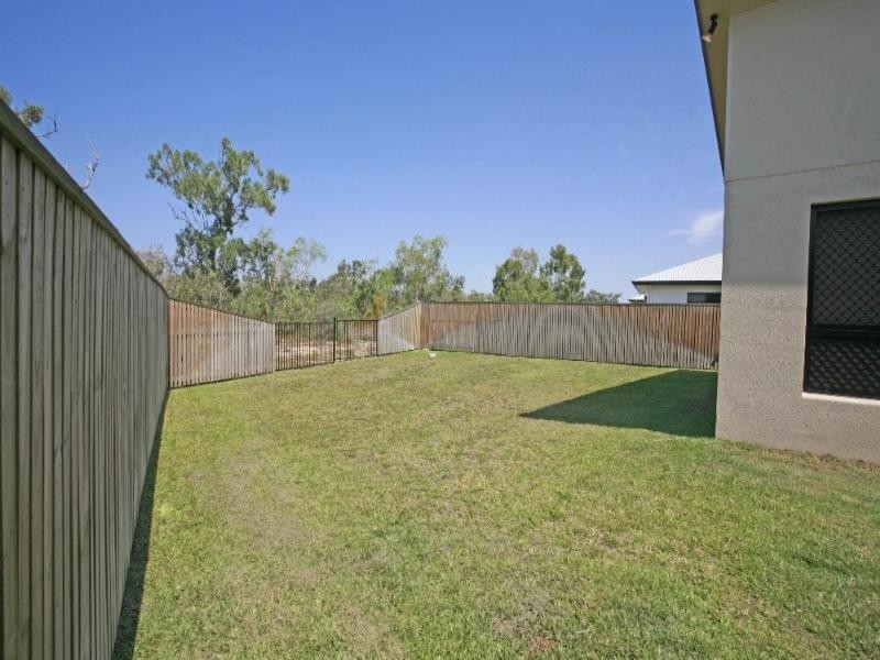 57 Anchorage Court, Bushland Beach QLD 4818