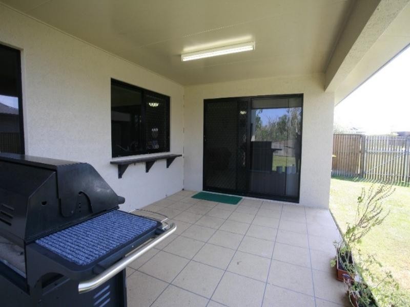 57 Anchorage Court, Bushland Beach QLD 4818