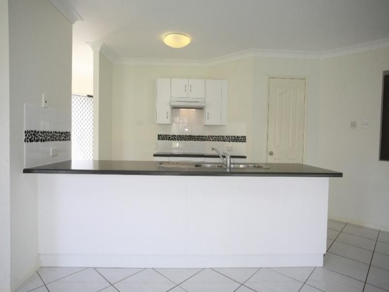 7 Redbank Court, Mount Louisa QLD 4814