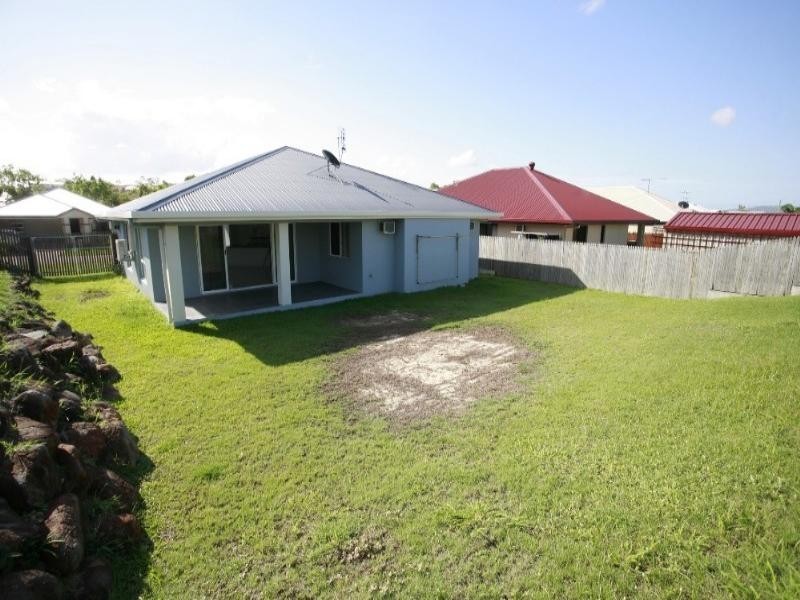 7 Redbank Court, Mount Louisa QLD 4814