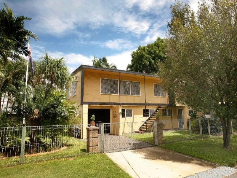 2 Marks Street, Hermit Park QLD 4812