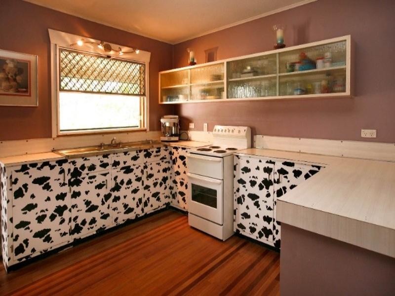 2 Marks Street, Hermit Park QLD 4812