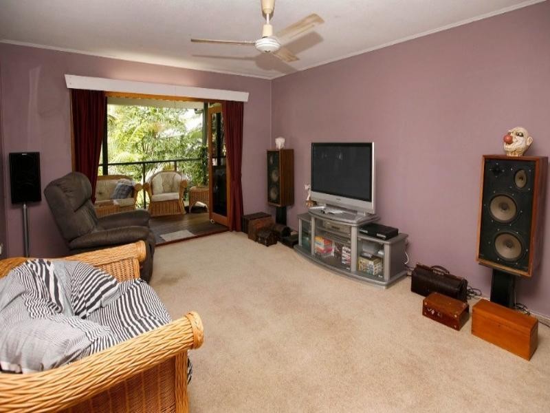 2 Marks Street, Hermit Park QLD 4812
