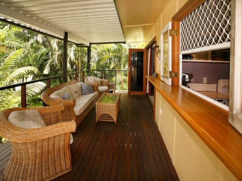 2 Marks Street, Hermit Park QLD 4812