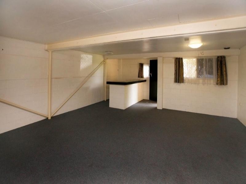 2 Marks Street, Hermit Park QLD 4812