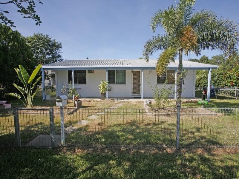 2 Alexander Court, Rasmussen QLD 4815
