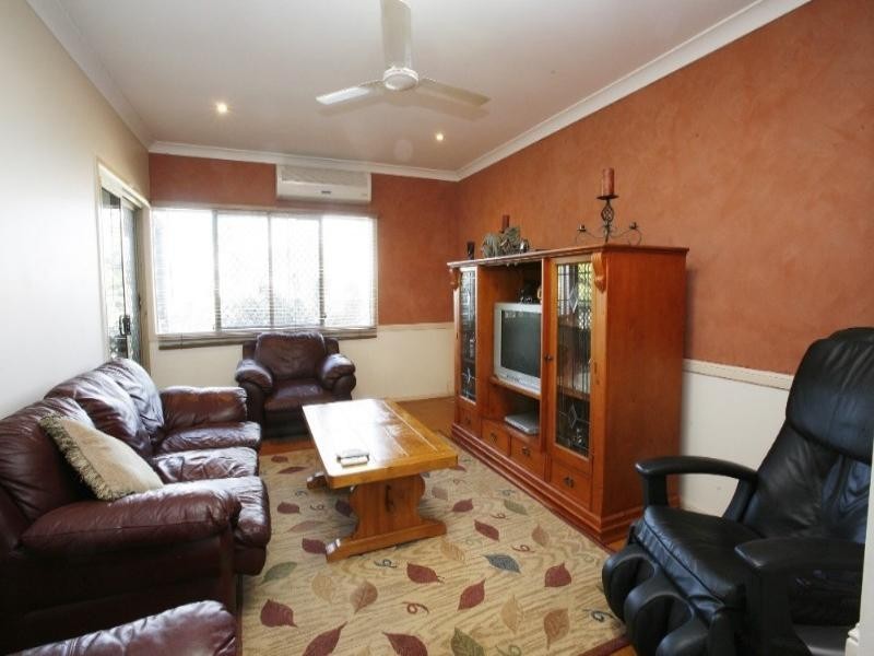 50 Flagstone Avenue, Rangewood QLD 4817