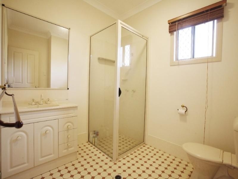 50 Flagstone Avenue, Rangewood QLD 4817