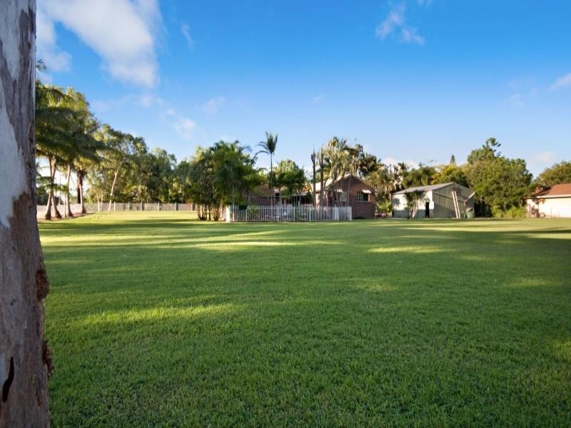 2 Balsam Street, Bushland Beach QLD 4818