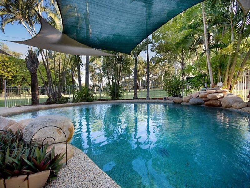 2 Balsam Street, Bushland Beach QLD 4818