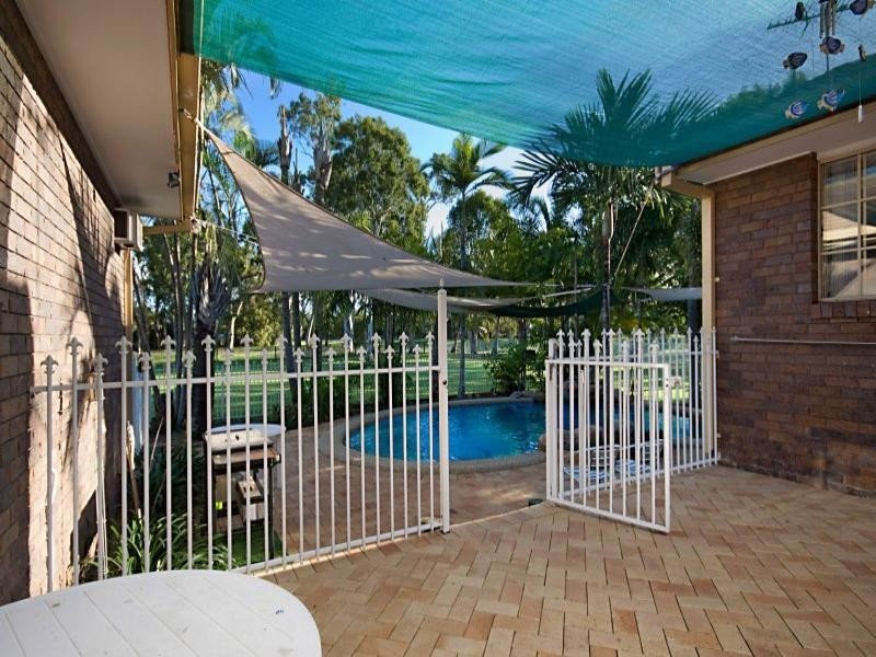 2 Balsam Street, Bushland Beach QLD 4818