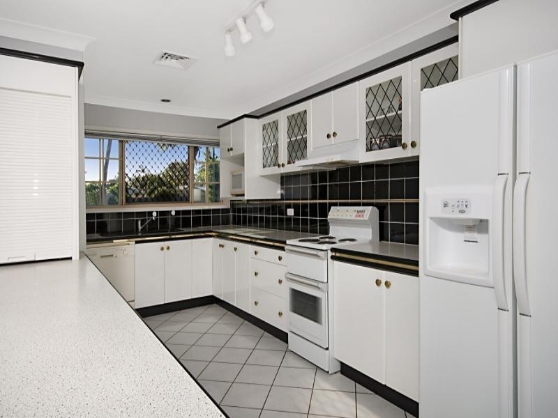 2 Balsam Street, Bushland Beach QLD 4818