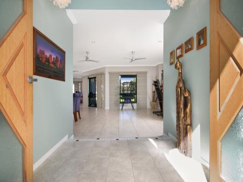 44 Donostia Crescent, Bushland Beach QLD 4818