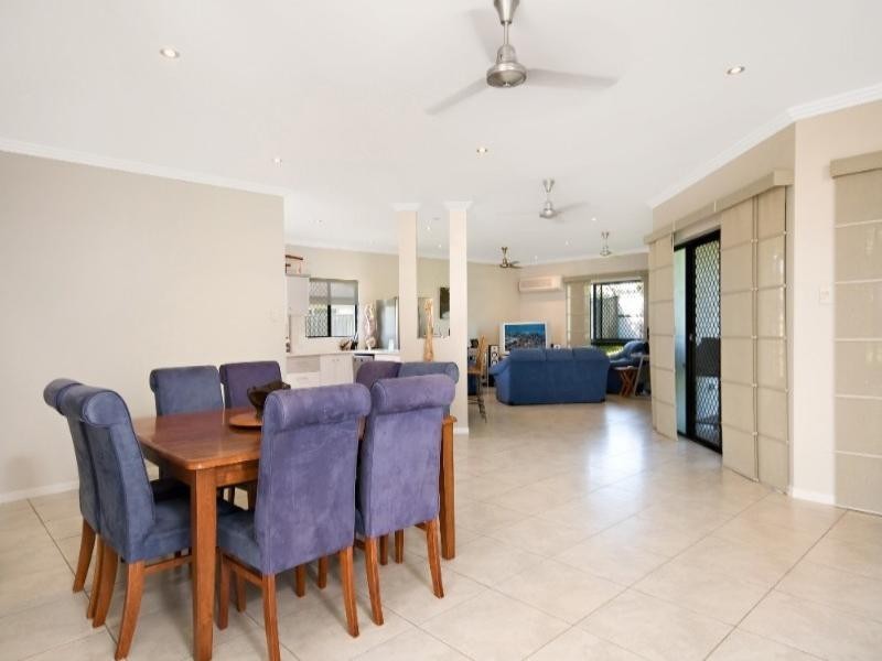 44 Donostia Crescent, Bushland Beach QLD 4818