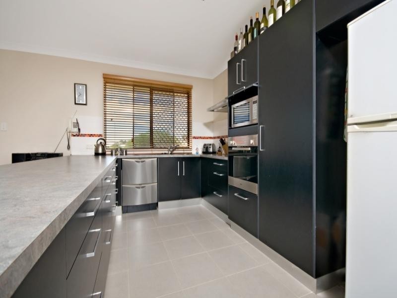 25 Dungurra Place, Bushland Beach QLD 4818