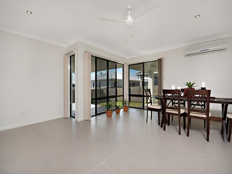 11 Helvellyn Street, Bushland Beach QLD 4818