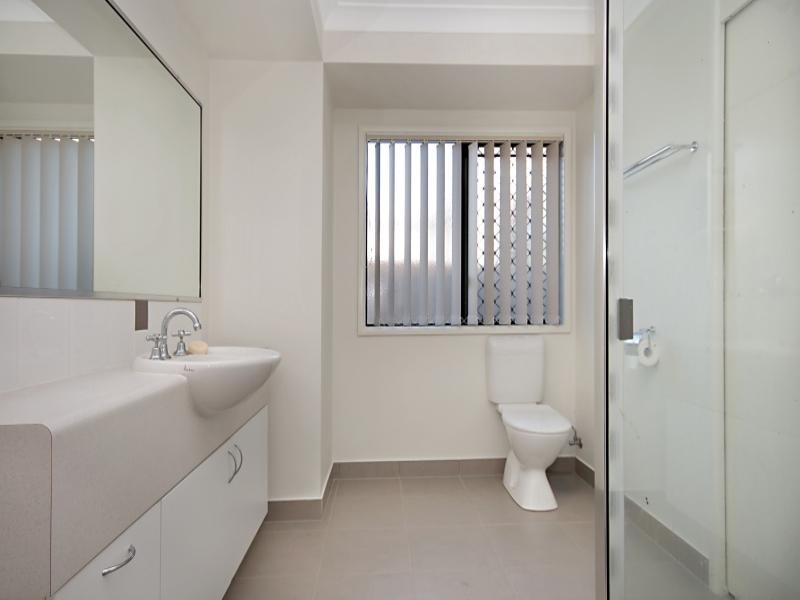 11 Helvellyn Street, Bushland Beach QLD 4818