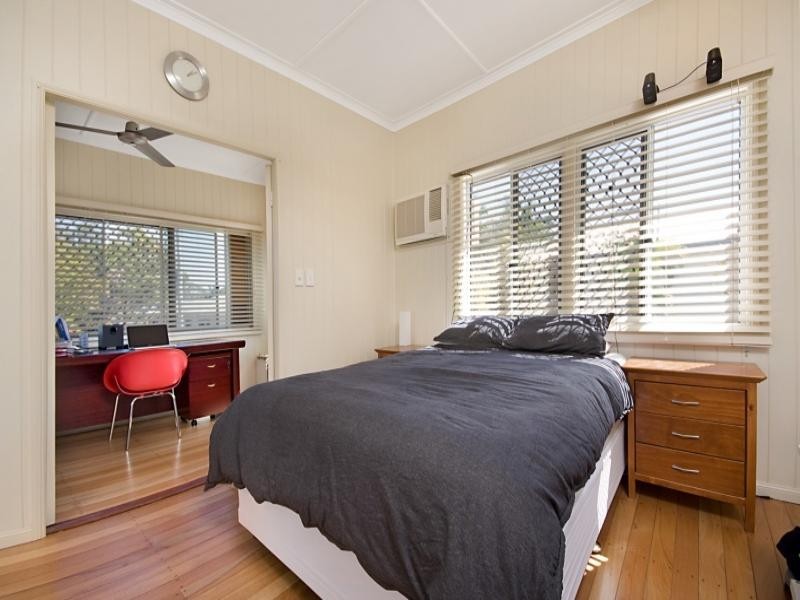 49 Goldring Street, Hermit Park QLD 4812