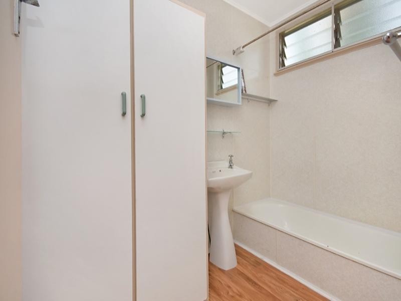 27 Mcbride Street, Kirwan QLD 4817