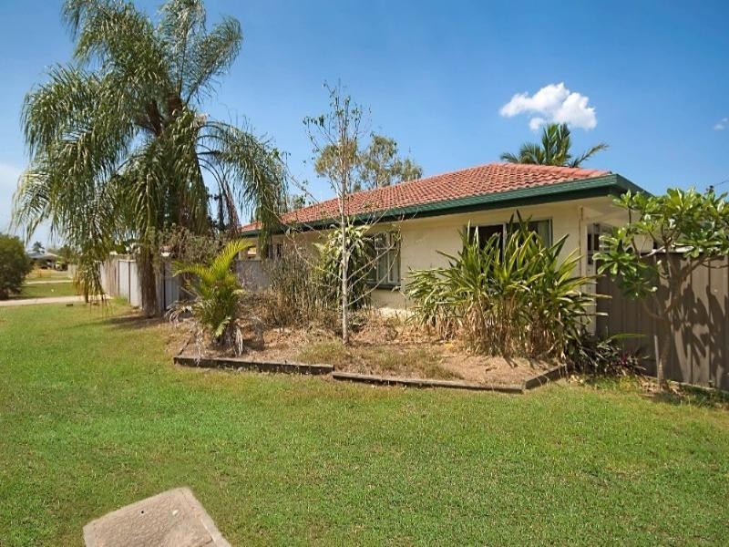 24 San Vito Crescent, Rasmussen QLD 4815