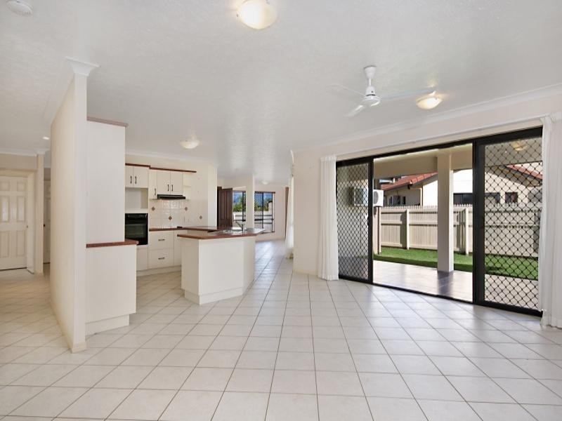 25 Miller Circuit, Kirwan QLD 4817