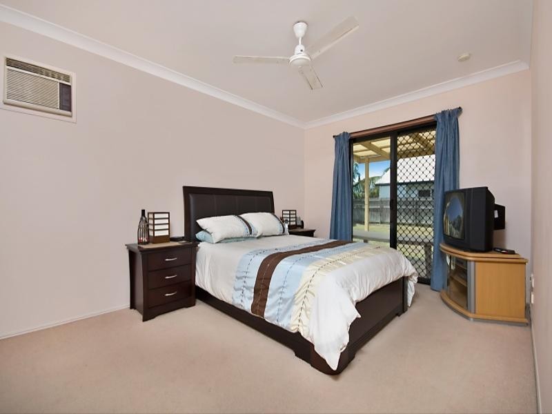 6 Earl Circut, Kirwan QLD 4817