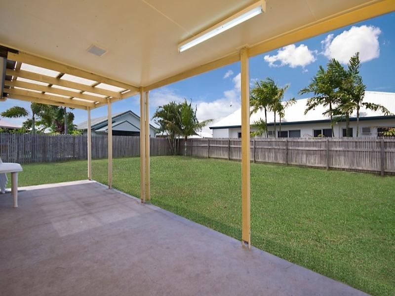 6 Earl Circut, Kirwan QLD 4817