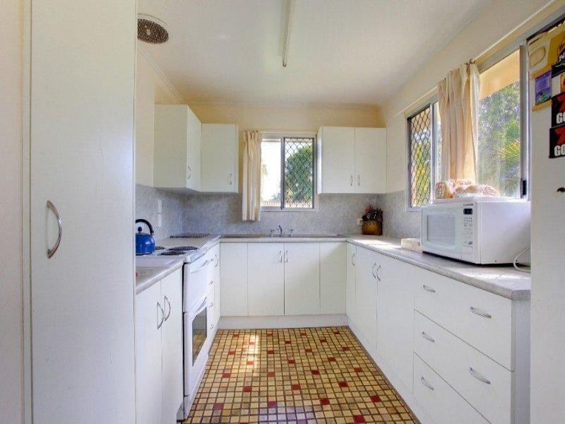 6 Constance Drive, Kelso QLD 4815