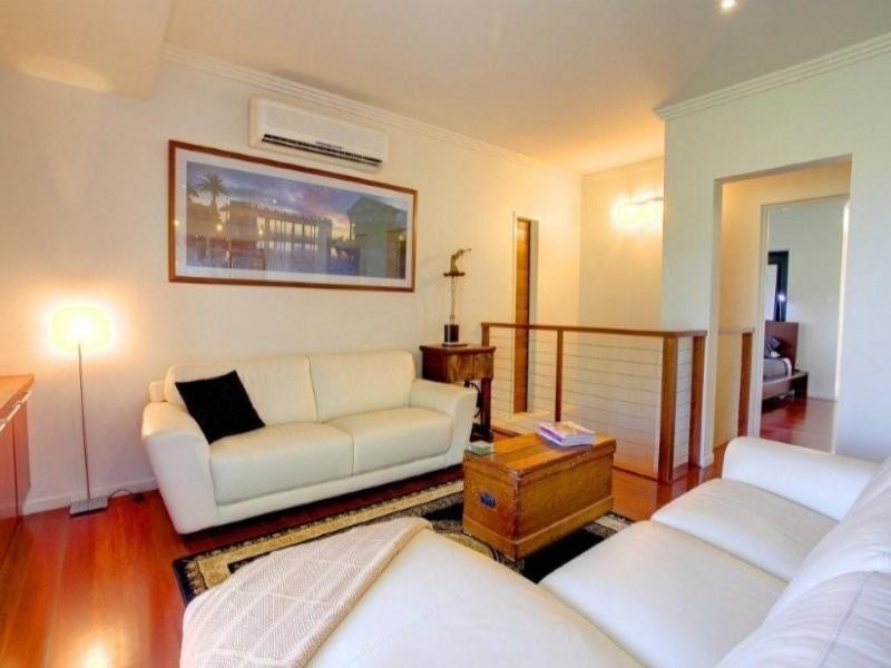 11 Kosciusko Way, Mount Louisa QLD 4814