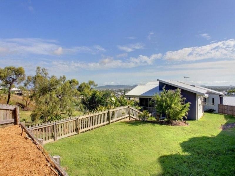 11 Kosciusko Way, Mount Louisa QLD 4814