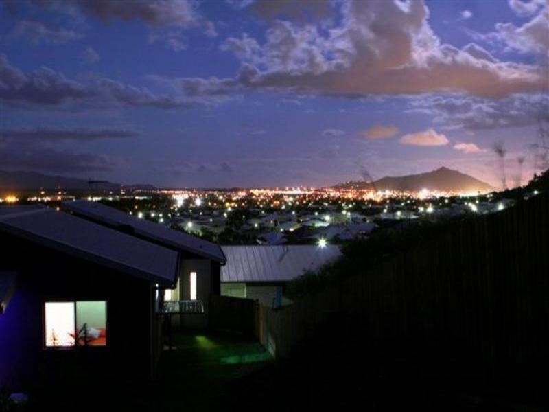 11 Kosciusko Way, Mount Louisa QLD 4814