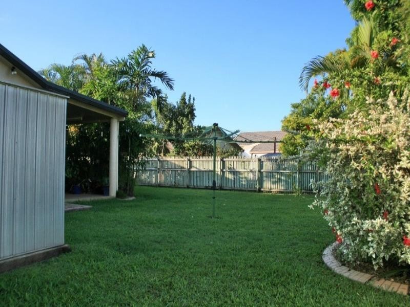 6 Seldon Place, Kirwan QLD 4817