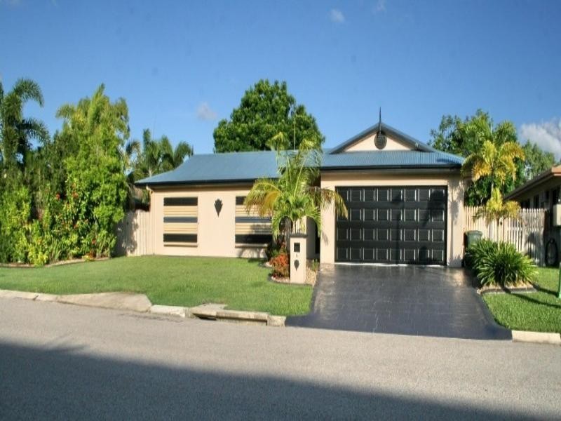 6 Seldon Place, Kirwan QLD 4817