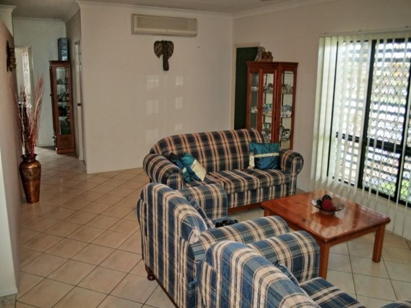 6 Seldon Place, Kirwan QLD 4817