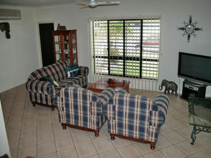 6 Seldon Place, Kirwan QLD 4817