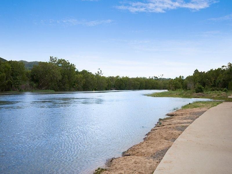 14 Bellamy Street, Rasmussen QLD 4815