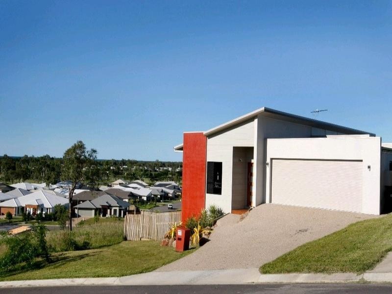 5 Harrier Court, Bushland Beach QLD 4818