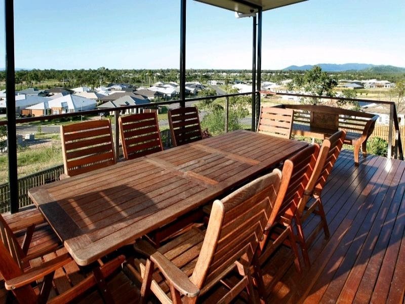 5 Harrier Court, Bushland Beach QLD 4818