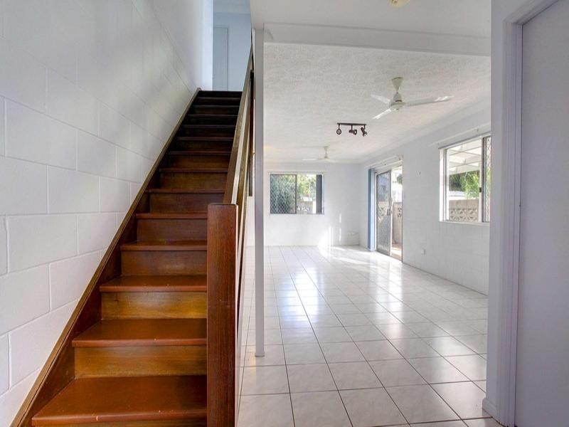 4/5 Viles Street, Rosslea QLD 4812