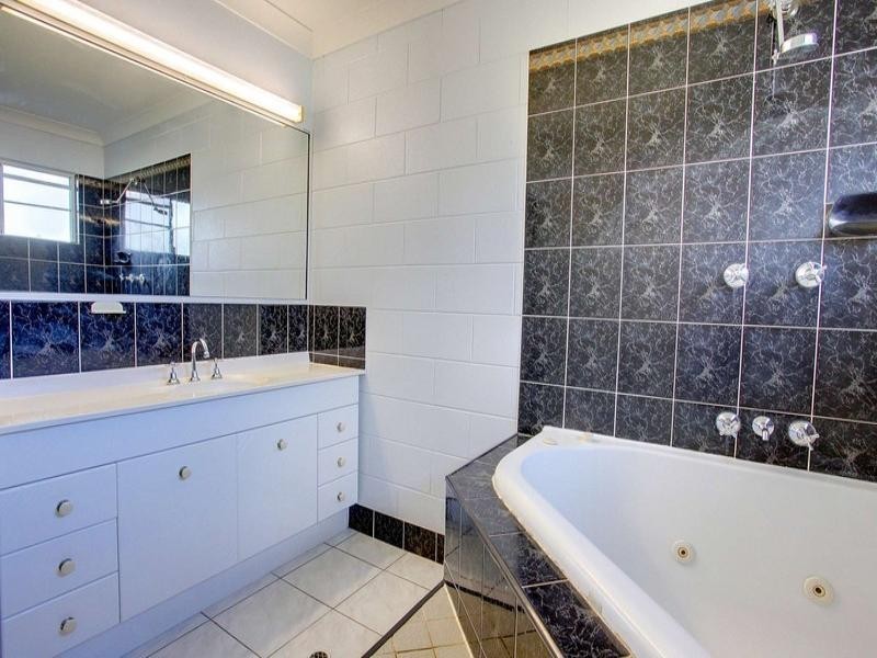 4/5 Viles Street, Rosslea QLD 4812