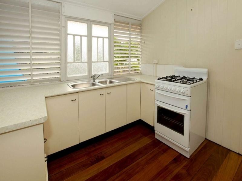 47 Twelfth Avenue, Railway Estate QLD 4810