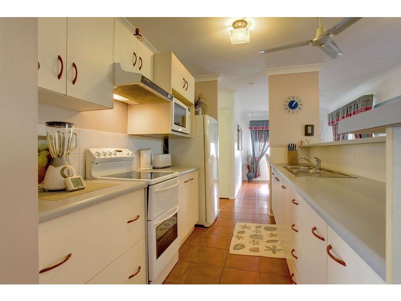 2 Dalkeith Crescent, Mount Louisa QLD 4814