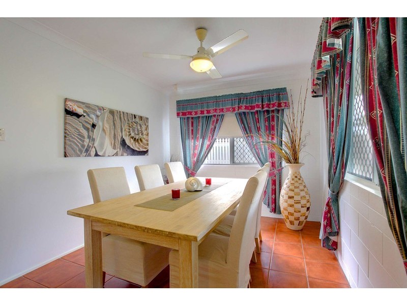 2 Dalkeith Crescent, Mount Louisa QLD 4814