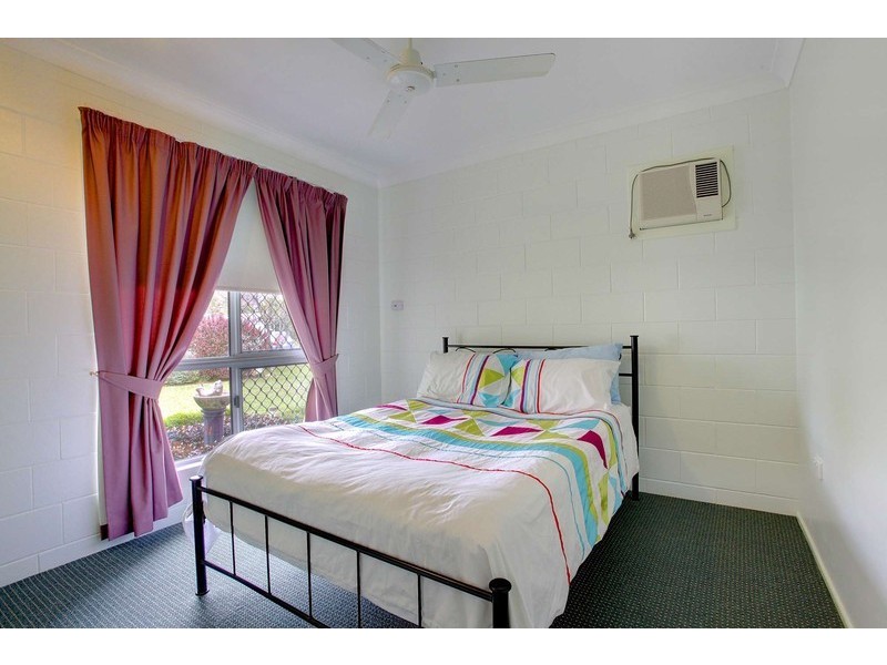 2 Dalkeith Crescent, Mount Louisa QLD 4814