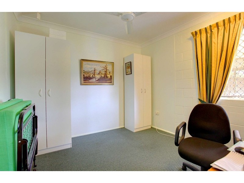 2 Dalkeith Crescent, Mount Louisa QLD 4814