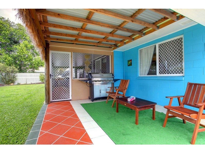 2 Dalkeith Crescent, Mount Louisa QLD 4814