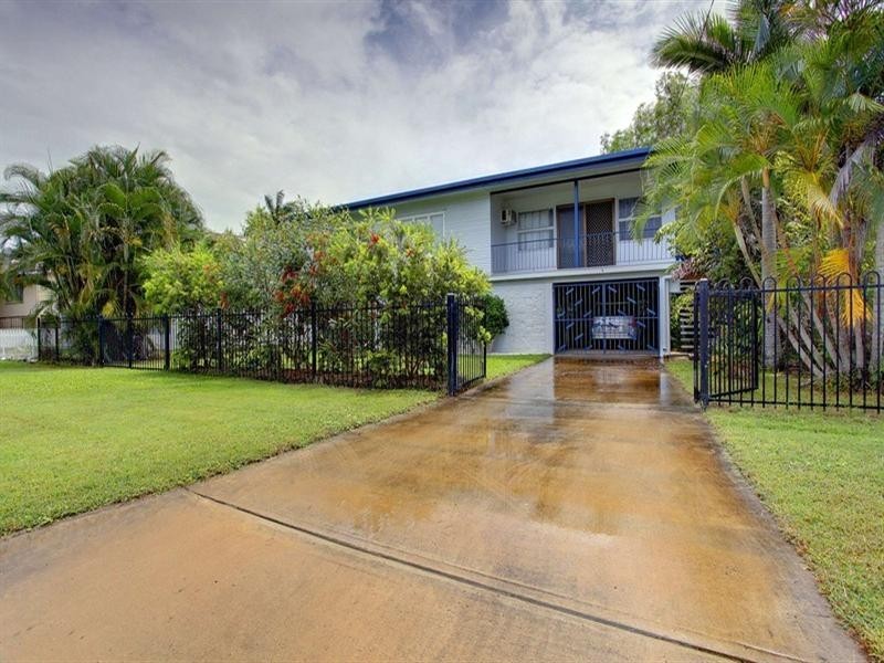 9 Carlisle Street, Cranbrook QLD 4814