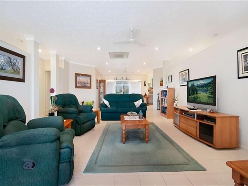 17 Baxendell Place, Bushland Beach QLD 4818